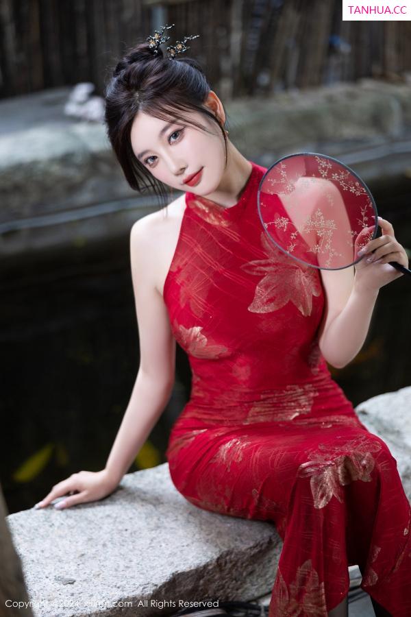 杨晨晨 sugar小甜心CC [XiuRen]高清写真图 2024.08.09 No.8996 杨晨晨Yome 黑丝美腿第34张图片